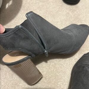 Joe Fresh Gray Heels with Almond Toe and Suede Finish